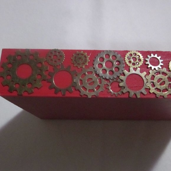 Red and Bronze Steampunk Tray. - Picture 6 of 7